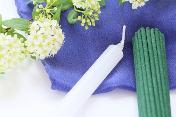 ろうそく、線香