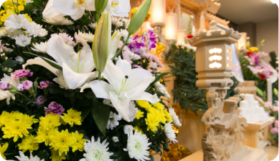 祭壇の前で記念撮影